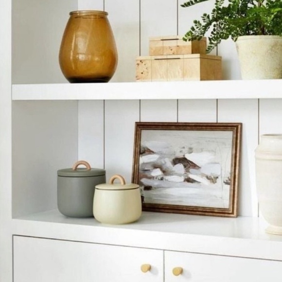 Studio McGee amber glass vase - Picture 4 of 5